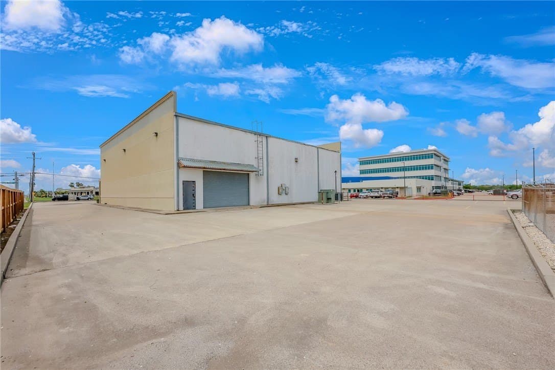 42,994 acres in Nueces County - photo 16