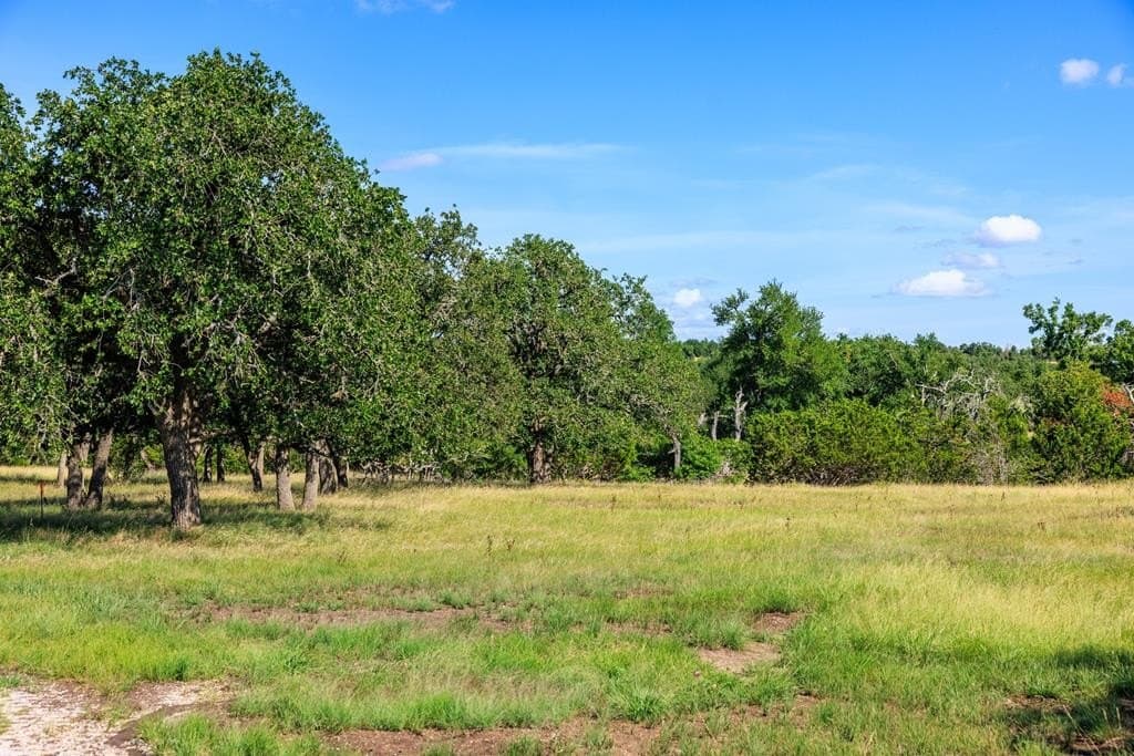 10.03 acres in Gillespie County