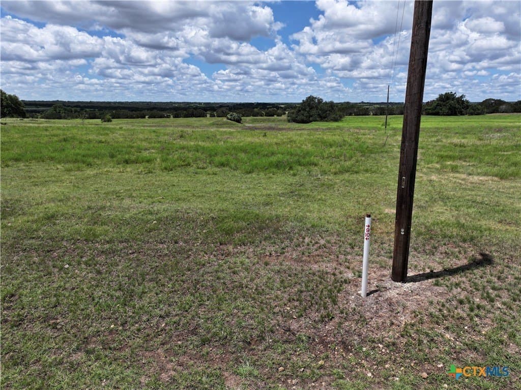 5 acres in Burnet County gallery image 2