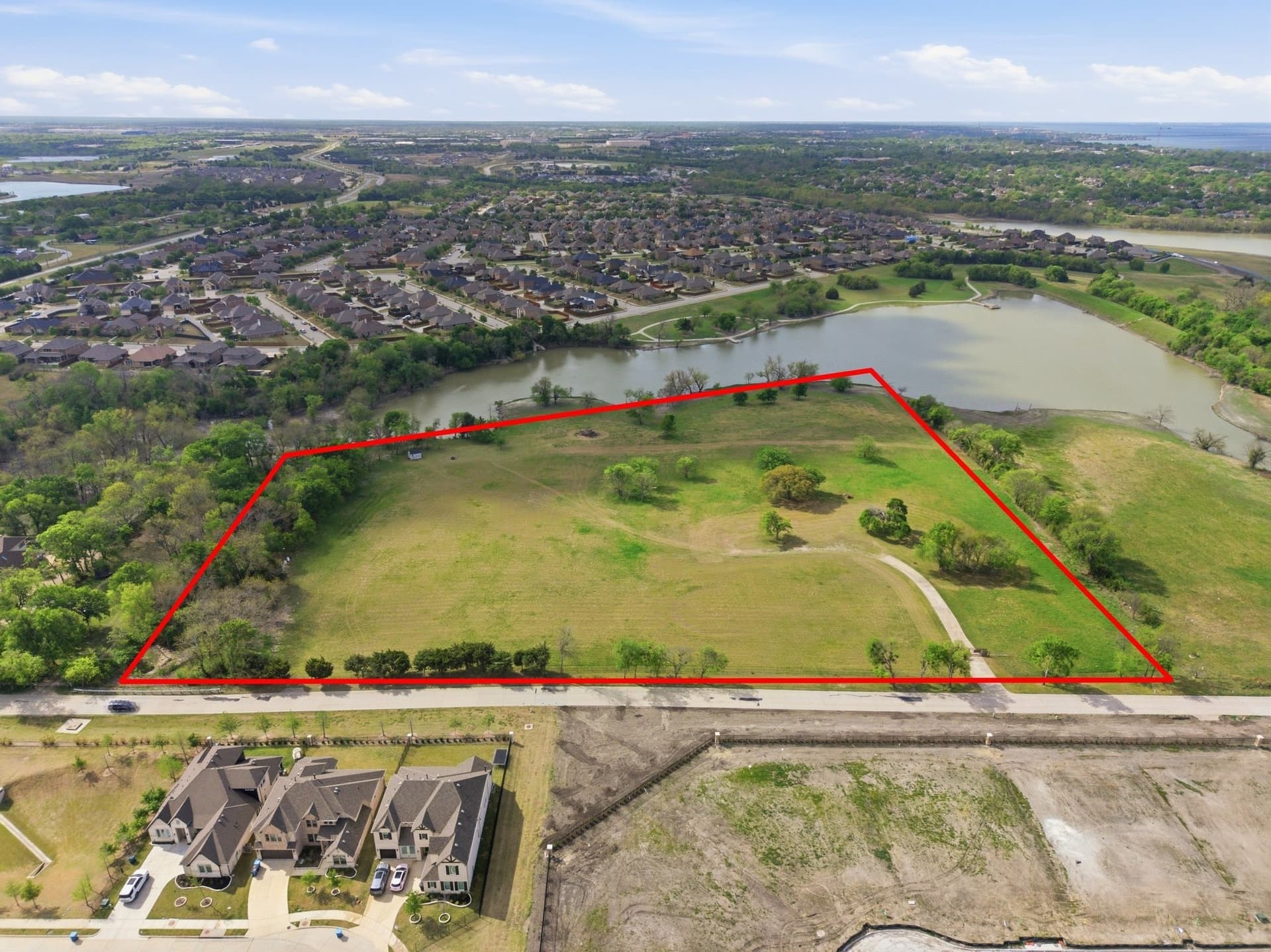 3.2 acres in Rockwall County - photo 3