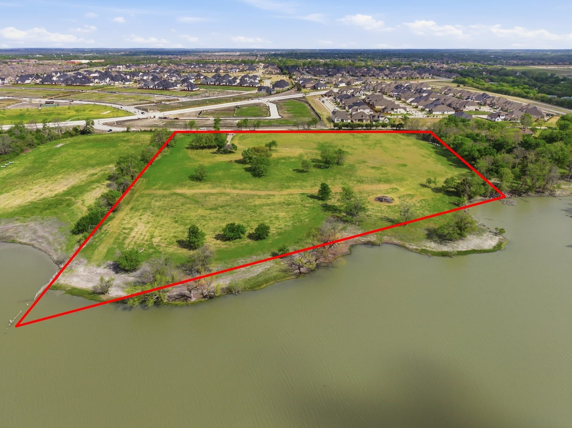 3.2 acres in Rockwall County - photo 2