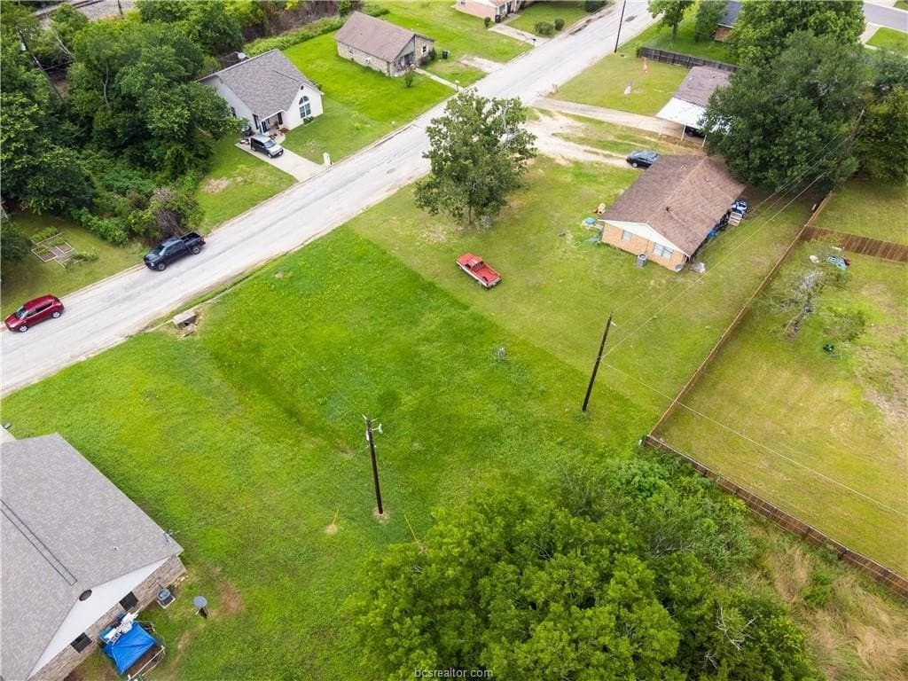 0.2 acres in Burleson County gallery image 2
