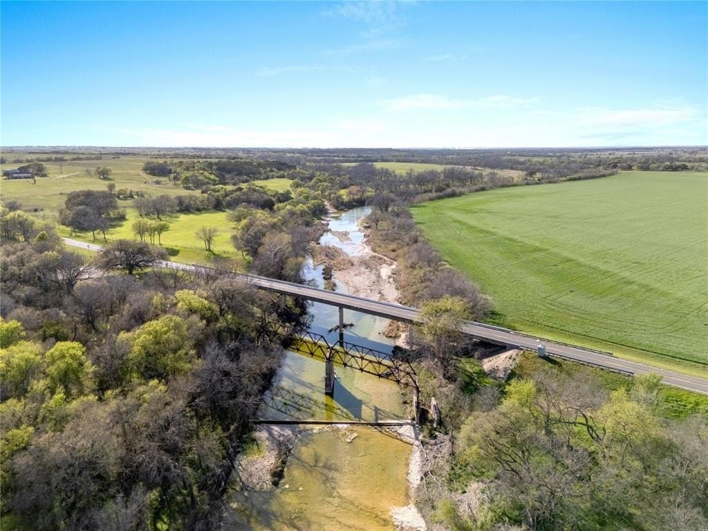 18 acres in McLennan County gallery image 2