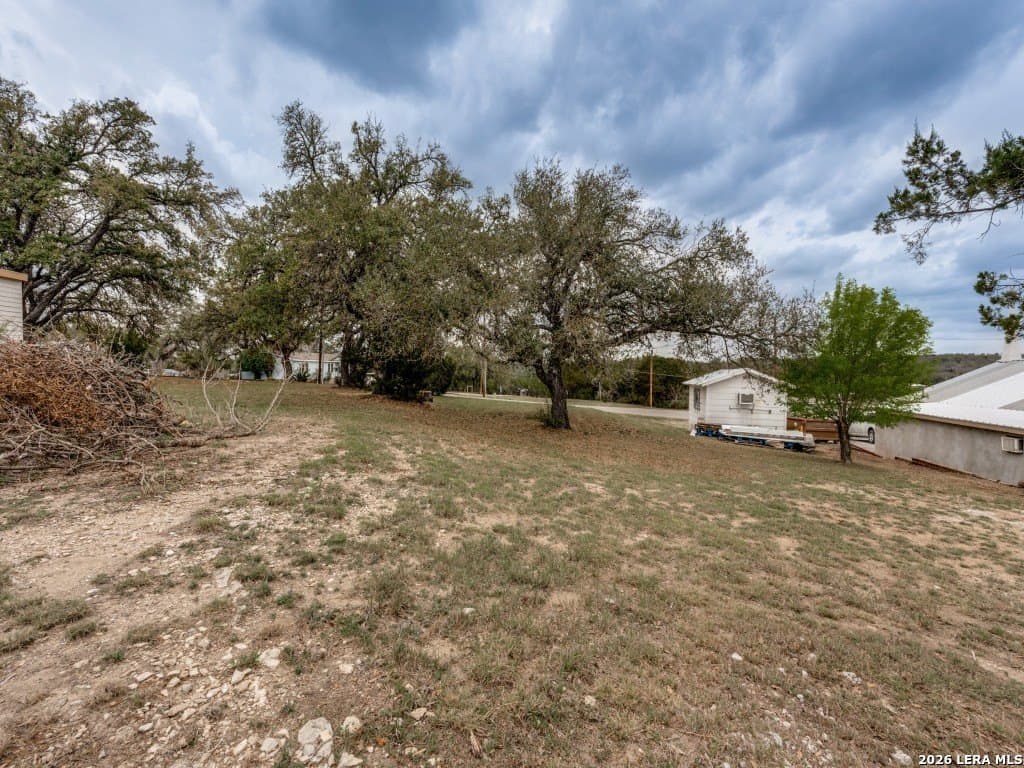 0.33 acres in Comal County - photo 6