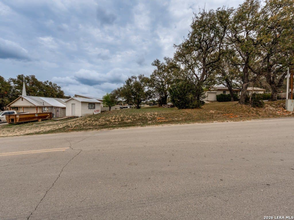 0.33 acres in Comal County - photo 2