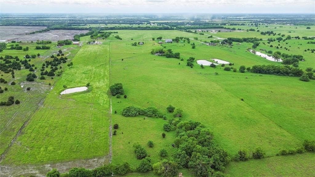 21.65 acres in Hunt County