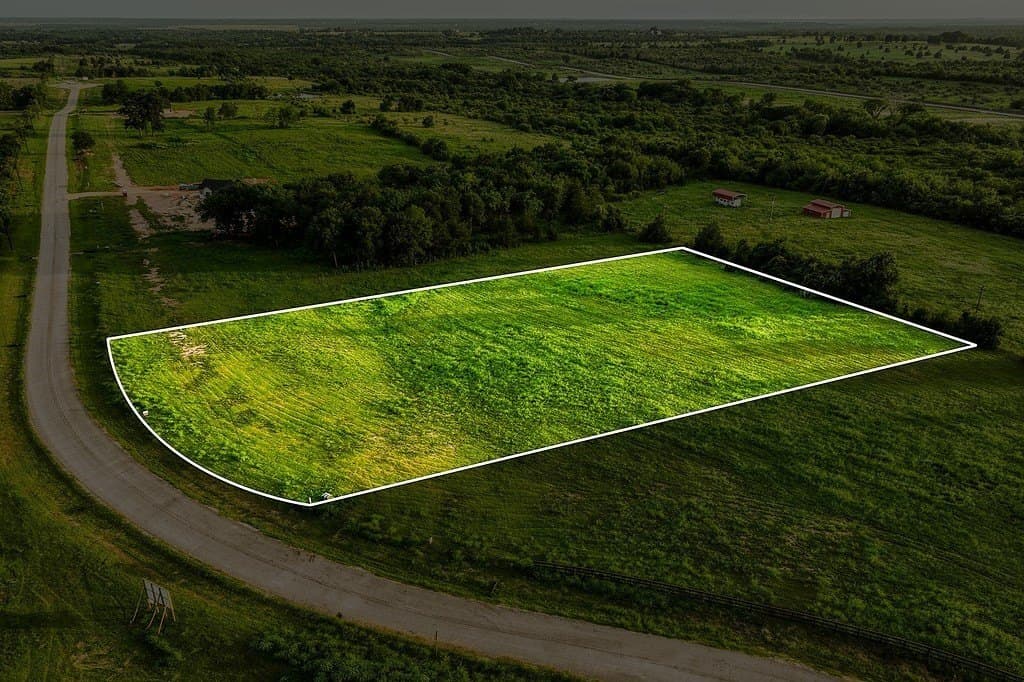 2.2 acres in Washington County gallery image 2