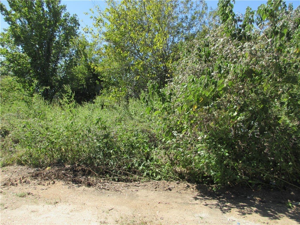 0.15 acres in Falls County