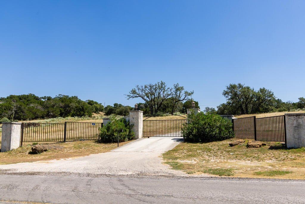 109.5 acres in Kerr County - photo 10