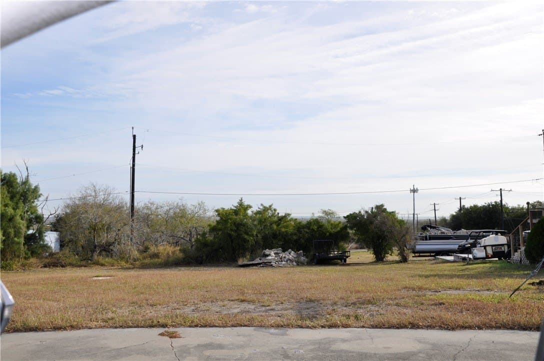0.25 acres in Nueces County gallery image 3