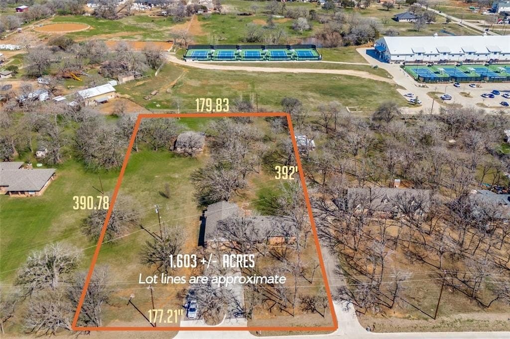 1.6 acres in Tarrant County