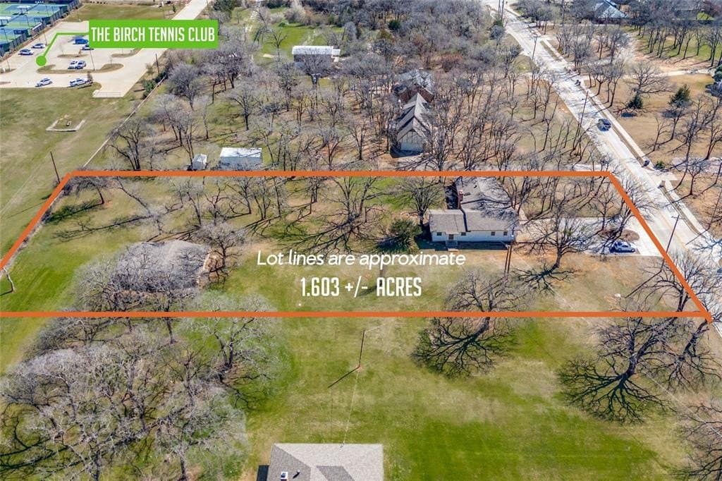 1.6 acres in Tarrant County gallery image 3