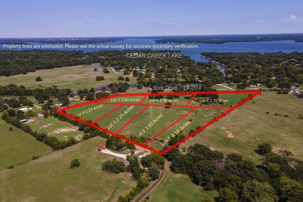 3 acres in Henderson County
