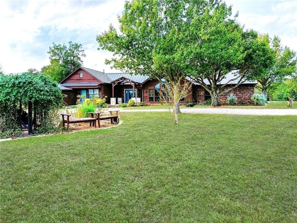 30 acres in Robertson County
