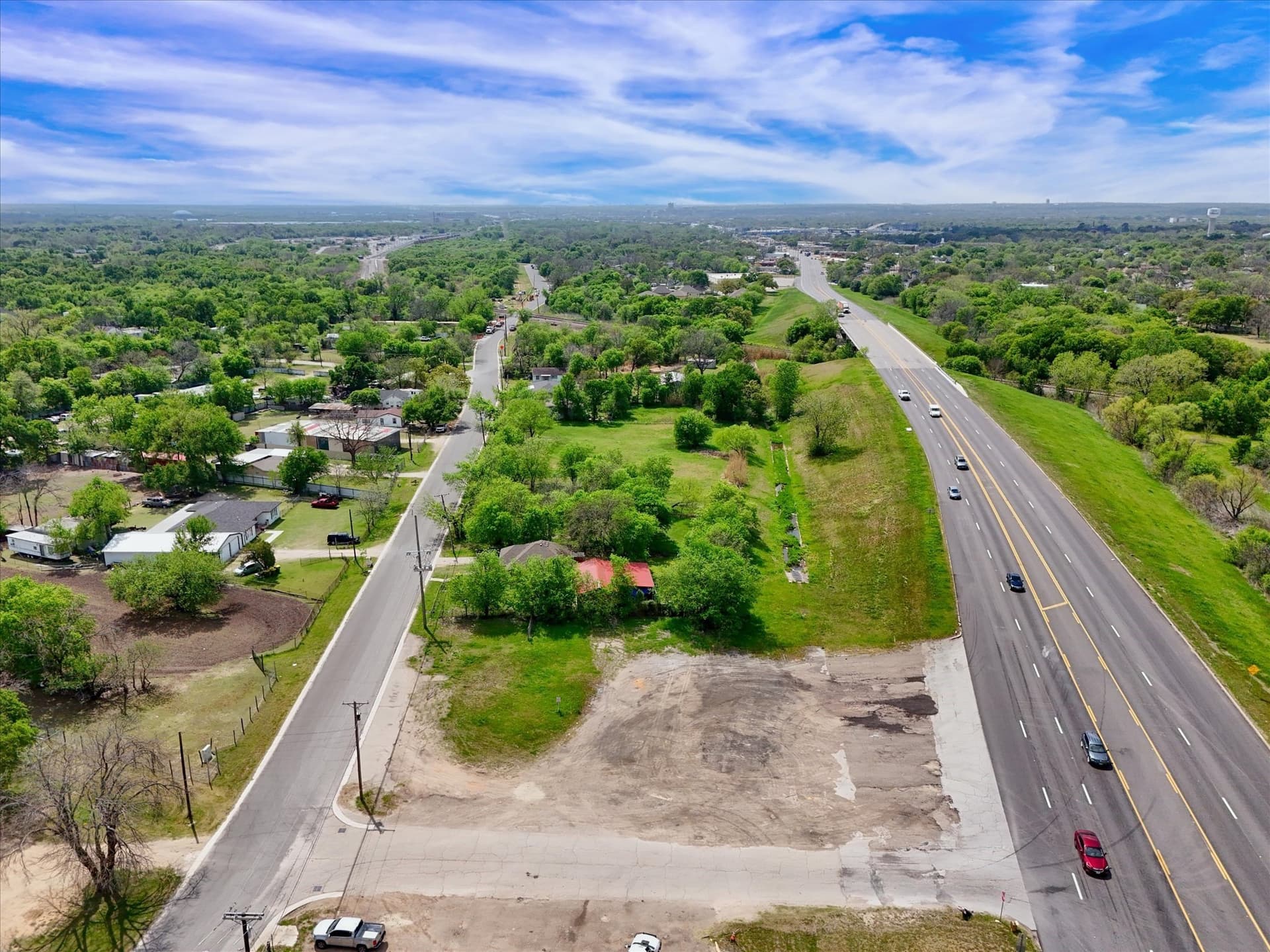2.05 acres in McLennan County gallery image 2