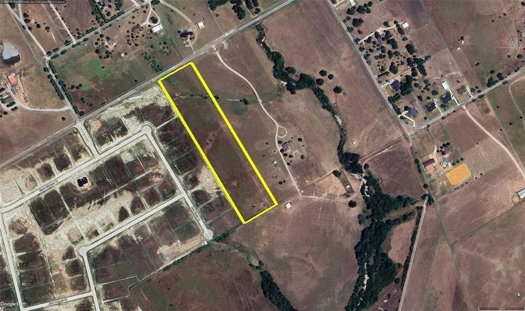 11 acres in Ellis County