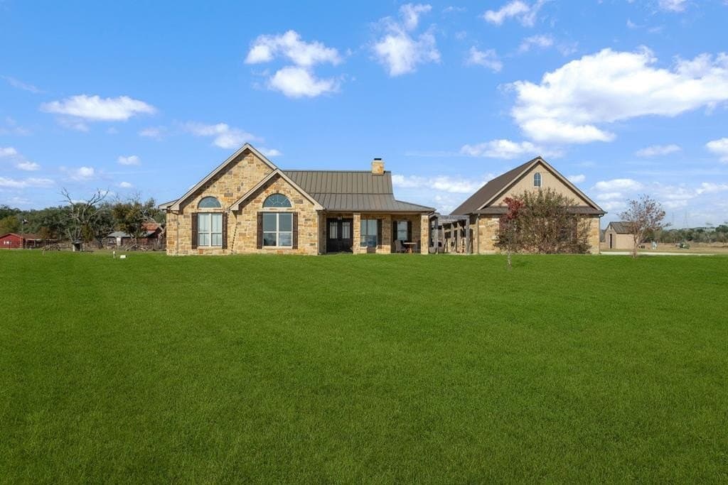 10.77 acres in Kerr County