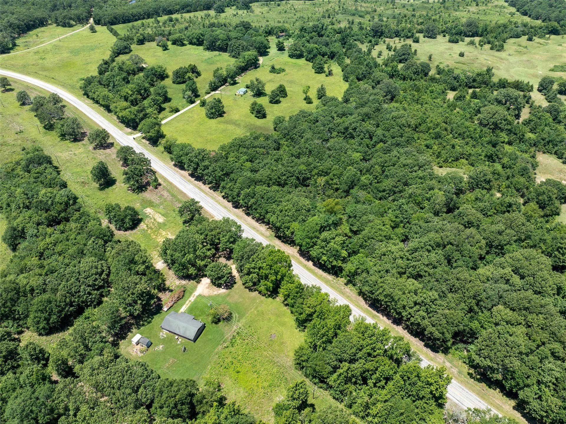 5 acres in Lamar County - photo 4