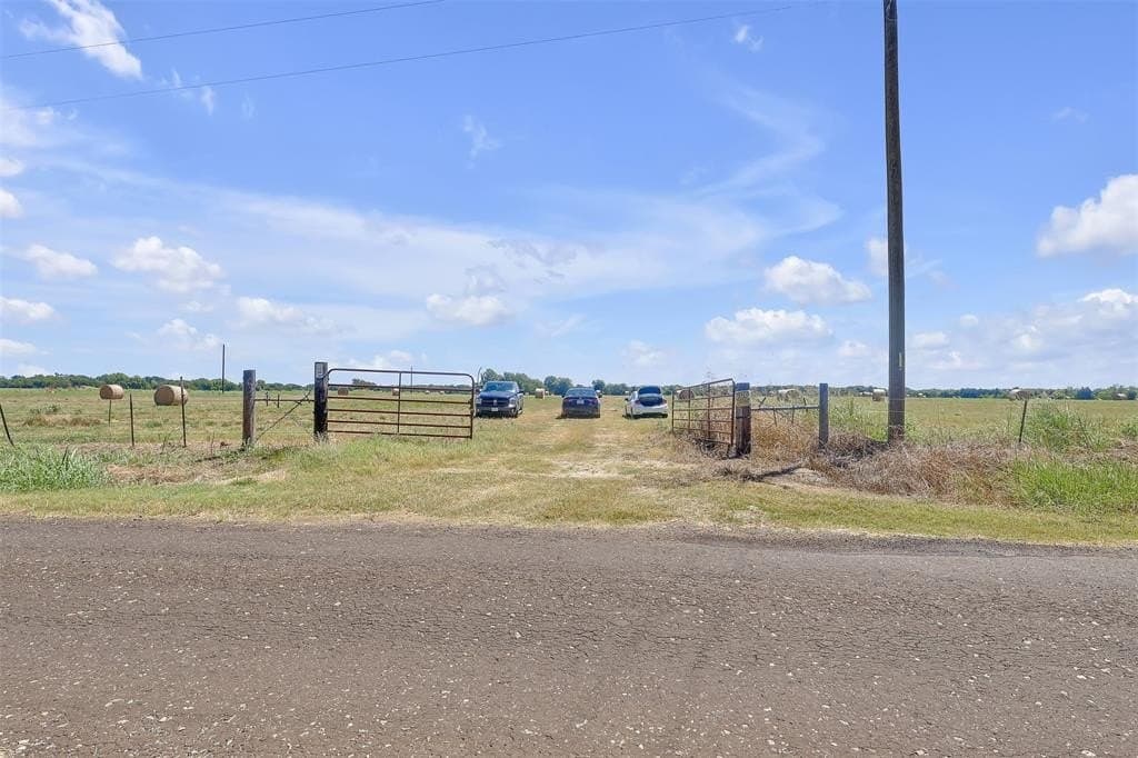 106.96 acres in Hopkins County gallery image 2