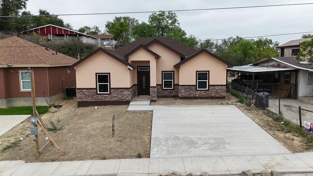 6,499 acres in Maverick County
