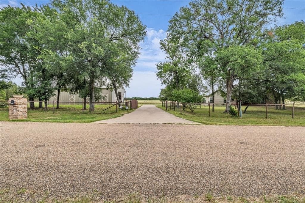 13.01 acres in McLennan County gallery image 2
