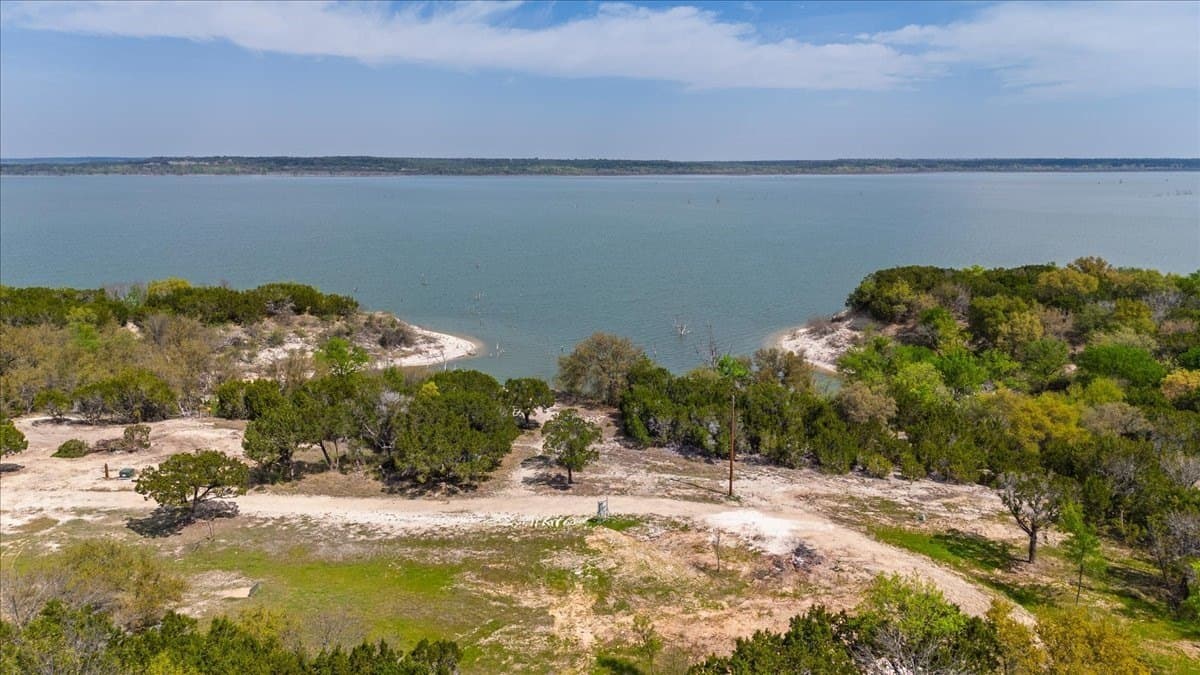 0.95 acres in Bosque County