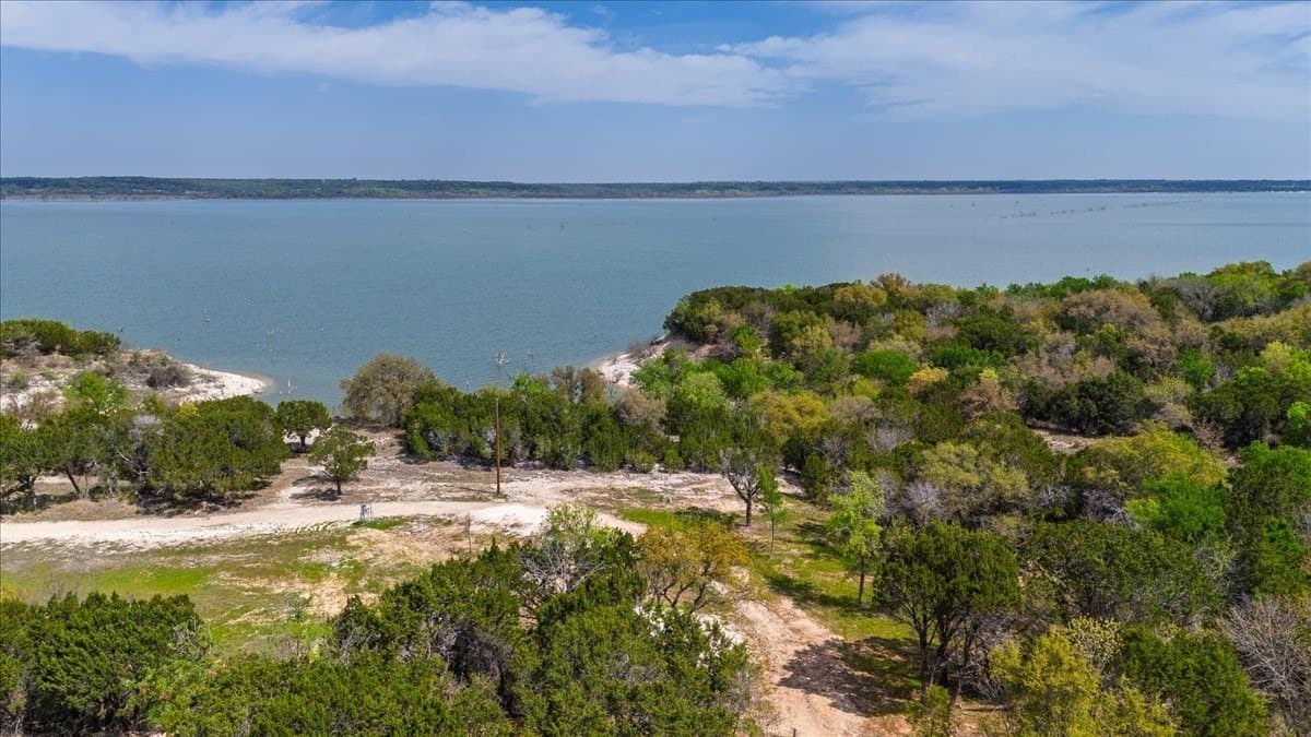 0.95 acres in Bosque County - photo 21