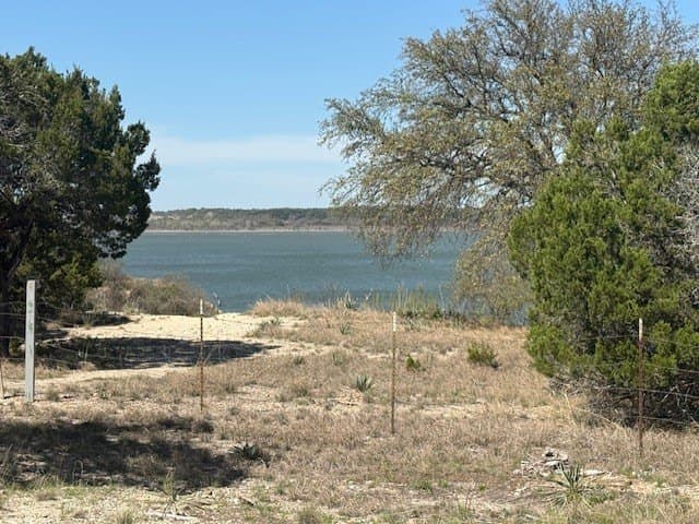 0.95 acres in Bosque County - photo 15