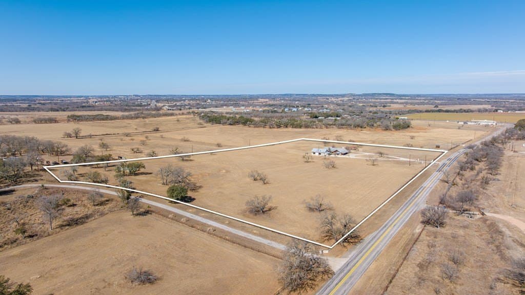 13.86 acres in Gillespie County gallery image 2