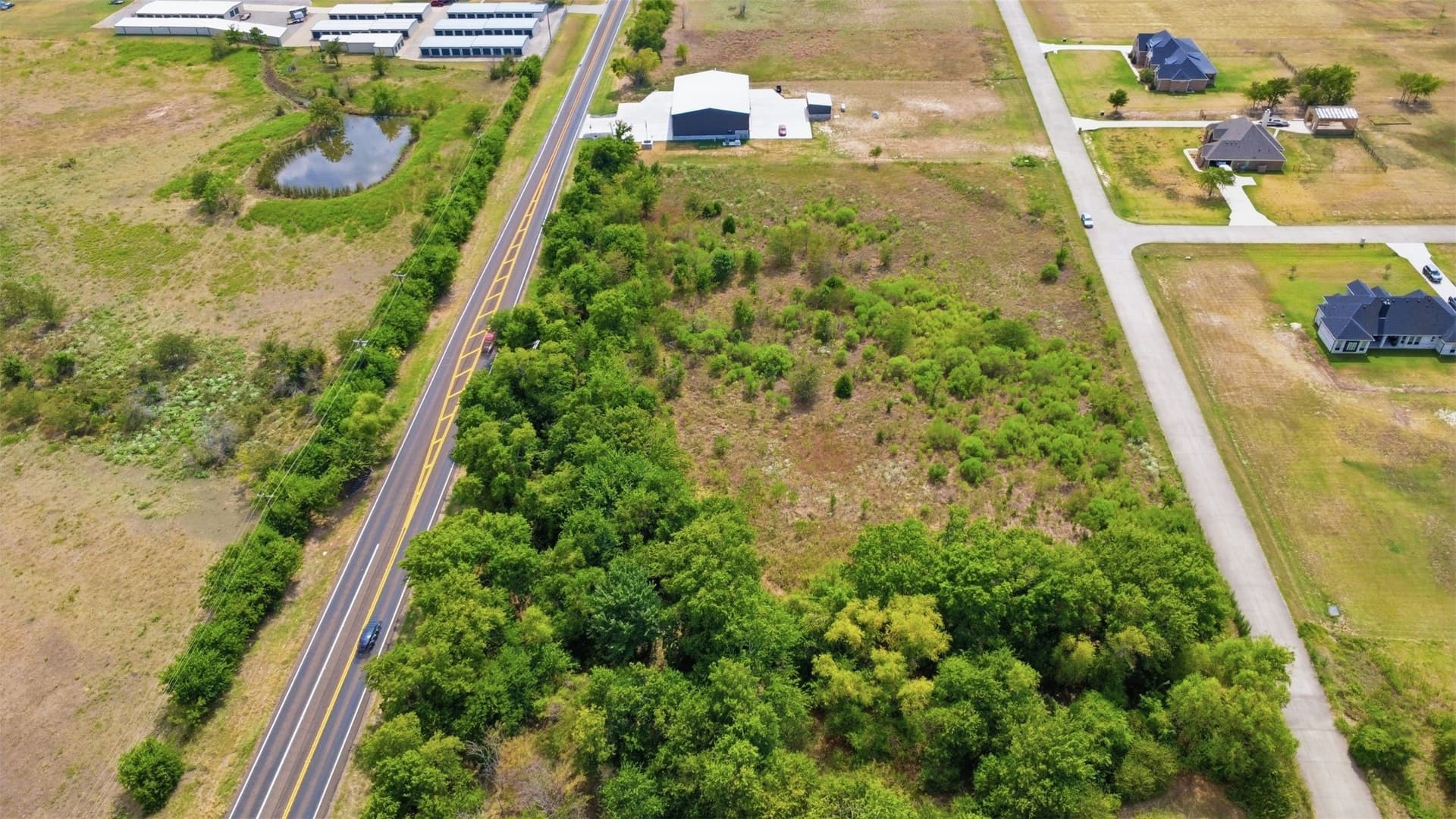 1.37 acres in Kaufman County - photo 5