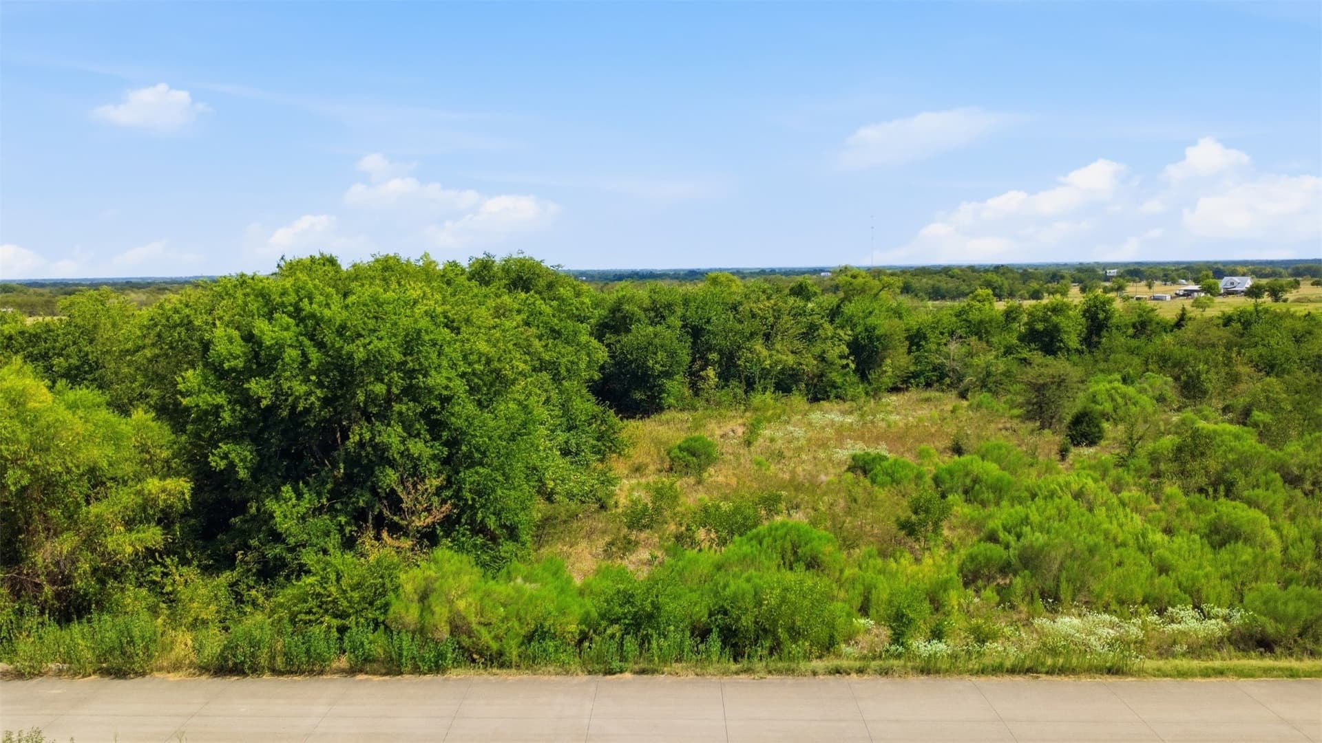 1.37 acres in Kaufman County - photo 15