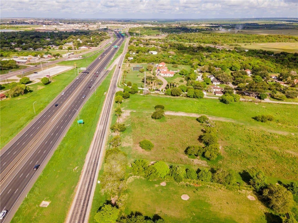9.35 acres in Nueces County gallery image 4