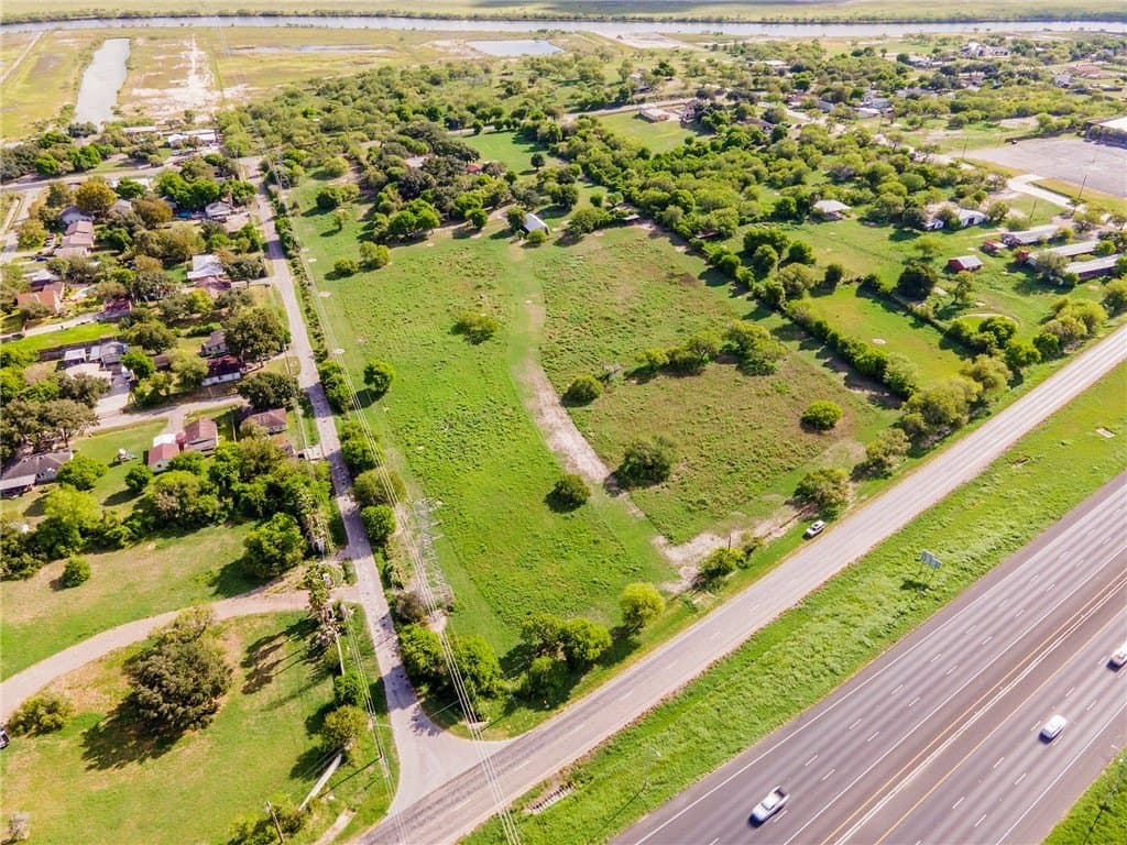 9.35 acres in Nueces County - photo 8
