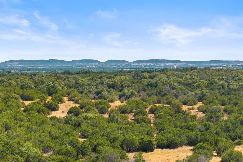 400 acres in Blanco County gallery image 3