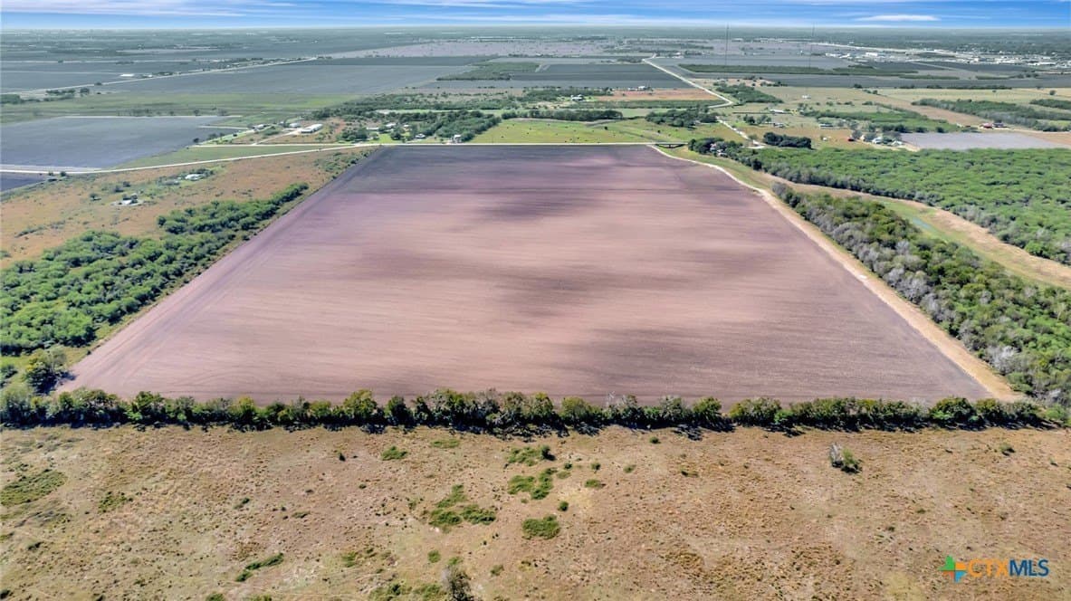 57.54 acres in Victoria County featured view