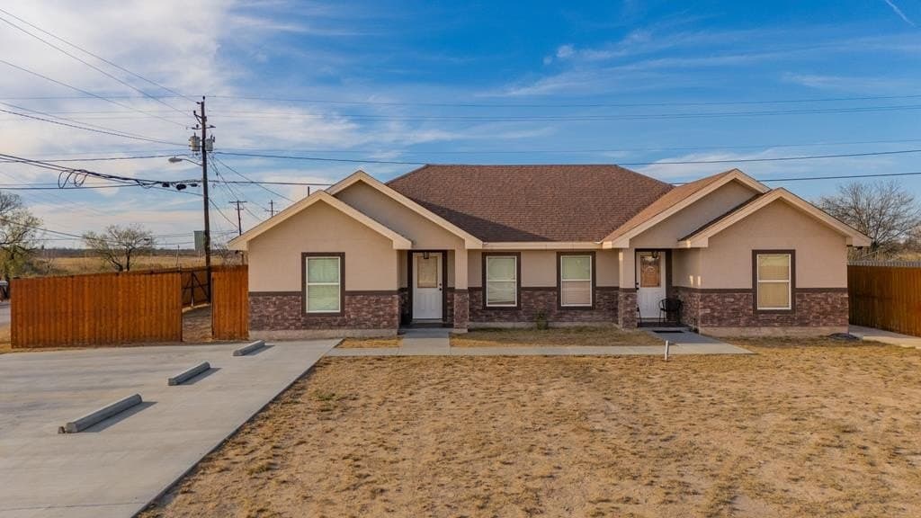16,000 acres in Maverick County