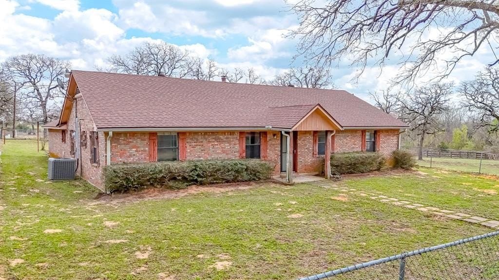 12.92 acres in Freestone County