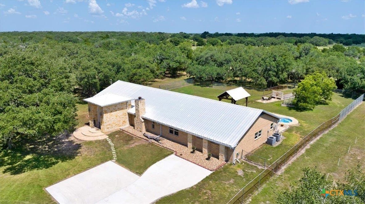 90 acres in DeWitt County - photo 7