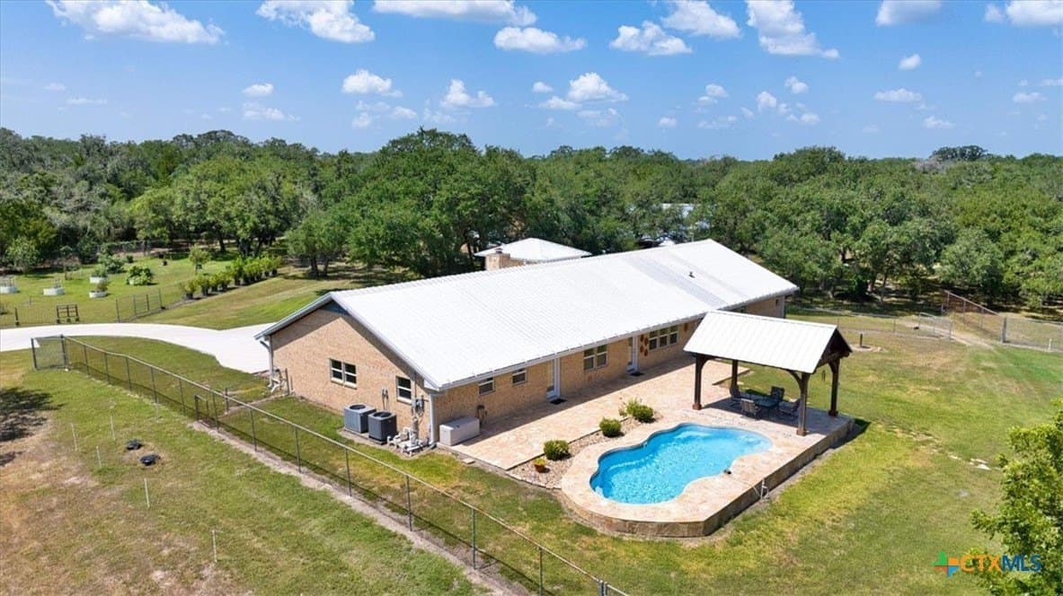 90 acres in DeWitt County - photo 6