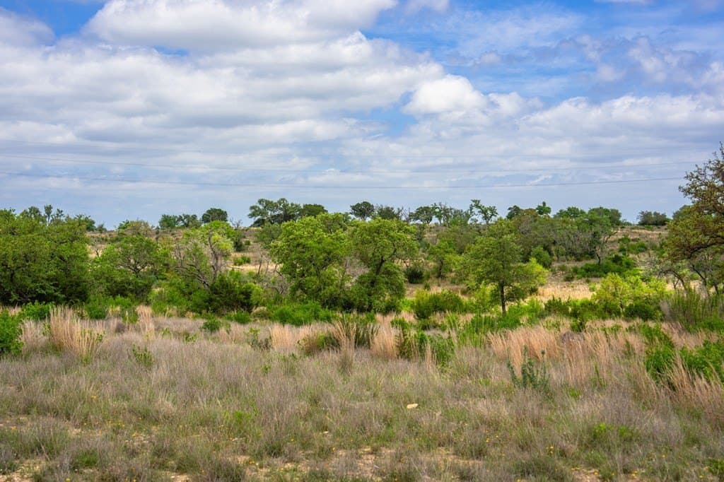 5.01 acres in Kerr County - photo 12