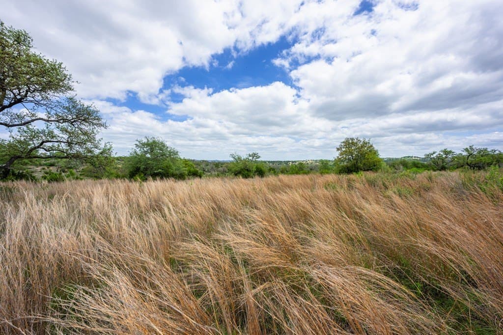 5.01 acres in Kerr County - photo 9