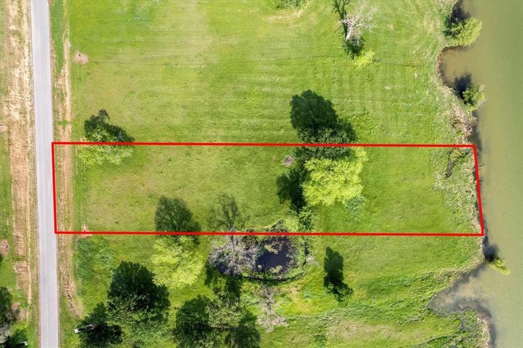 1.16 acres in Navarro County gallery image 3