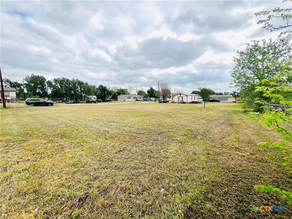 0.19 acres in Milam County - photo 3