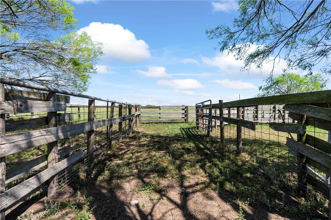 11.25 acres in Kleberg County - photo 4