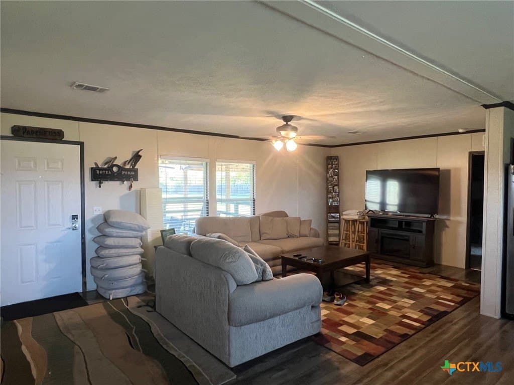 18.3 acres in Victoria County gallery image 2