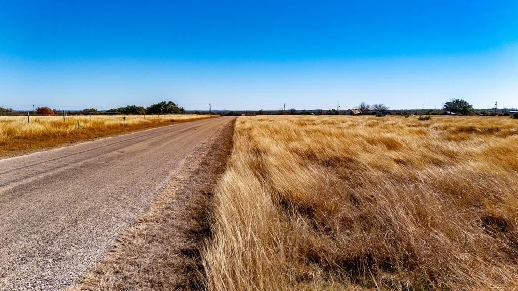 18.35 acres in Gillespie County - photo 7