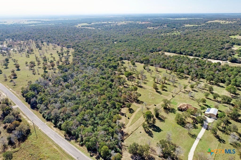 5.01 acres in Gonzales County gallery image 4