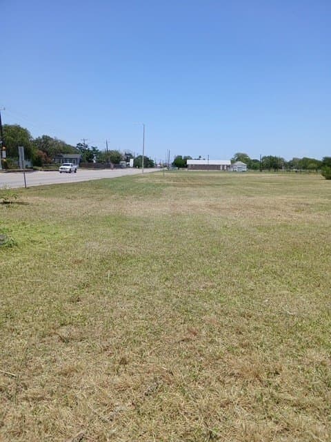 2.41 acres in Nueces County - photo 2