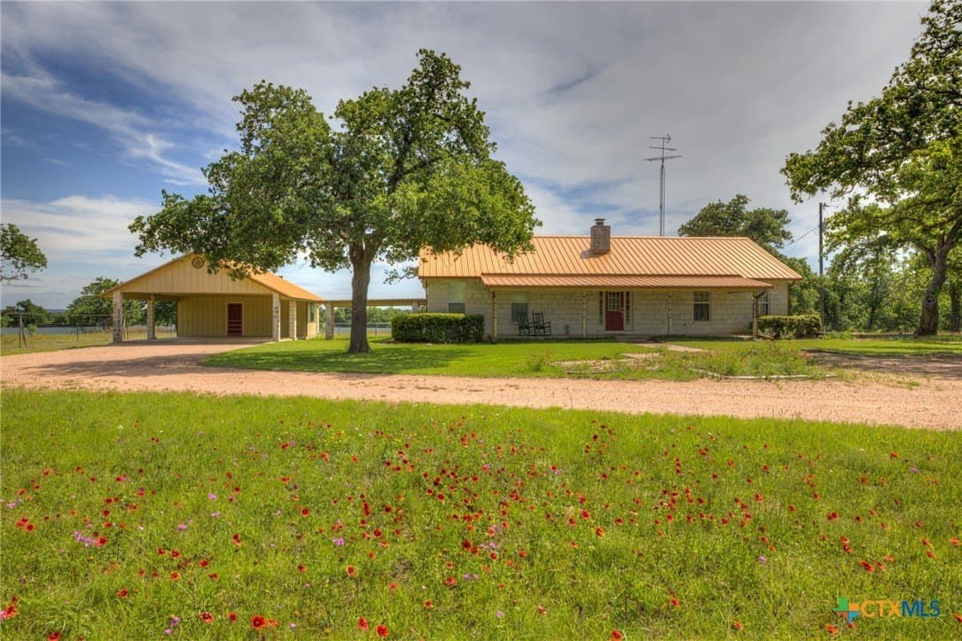 19.34 acres in Gillespie County - photo 32