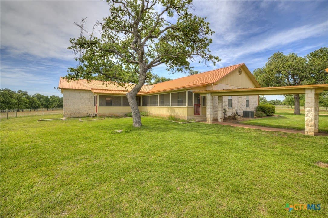 19.34 acres in Gillespie County - photo 36